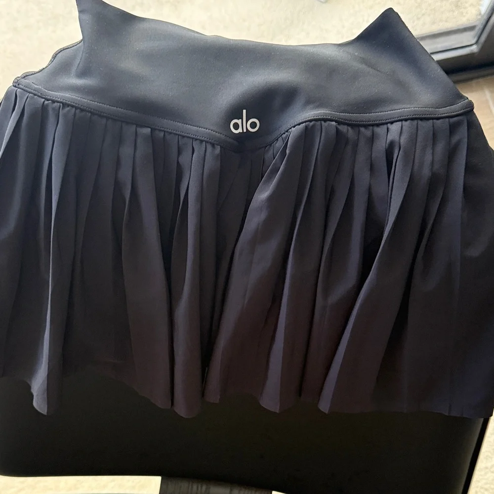 ALO Yoga Women's Black Skater Skirt